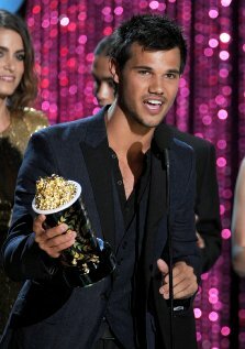 Церемония вручения премии MTV / 2012 MTV Movie Awards